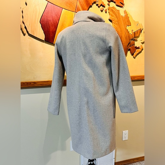 COPY - Pre-owned -Zara's beige hooded wrap coat- with long sleeves. - Picture 9 of 9